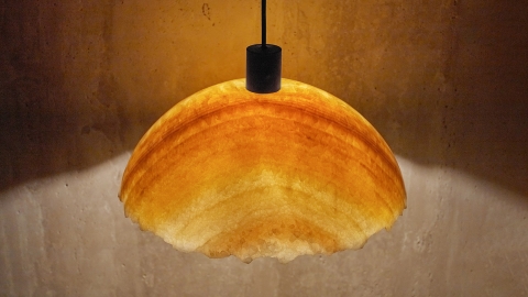 Каменный подвесной светильник Crag 4015 Pendant BL из желтого оникса Honey Onyx_3