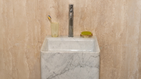 Белая раковина с пьедесталом Cubise M5 из натурального мрамора Bianco Carrara ИТАЛИЯ 932005175 для  комнаты_5