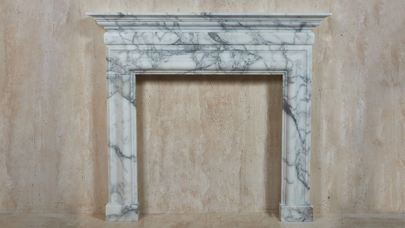 Каменный портал для облицовки камина Eva из мрамора Arabescato 298002103_6 Мраморный портал белого цвета для отделки камина Eva M3 из натурального камня Arabescato 298002103_6