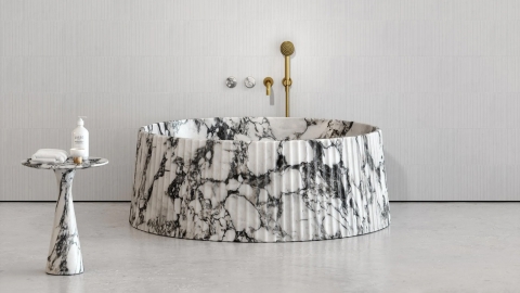 Мраморная ванна круглой формы Lampada Bathtub из белого камня Arabescato пиленая фактура_1