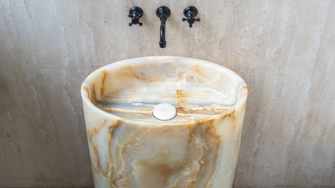 Белая раковина с пьедесталом Liso из камня оникса White Onyx АФГАНИСТАН 977043171 для ванной комнаты_2