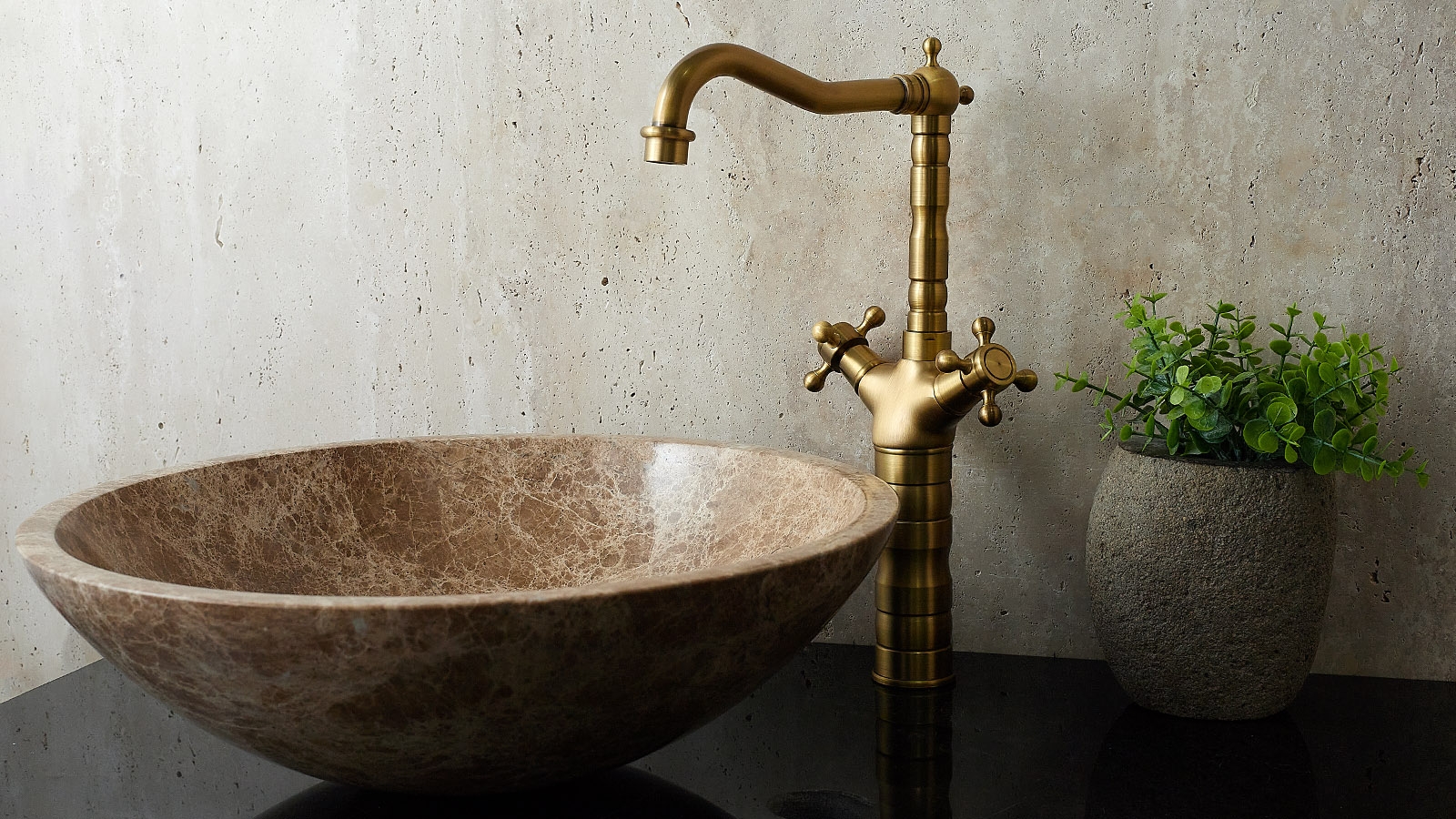 Смеситель для раковины из латуни из бронзы Mateo Brass 008400101_6 Врезной смеситель для раковины Mateo из латуни сорта Brass ИНДИЯ 008400101_6