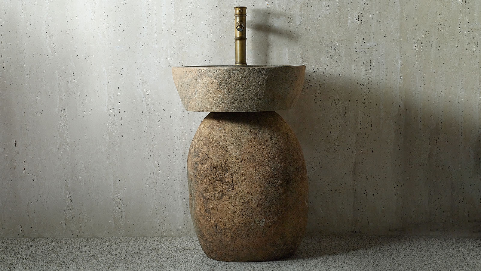 Гранитная мойка Piedra из речного камня Beige 00501117551_6 Раковина на ножке пьедестале Piedra M551 из речного камня Beige ИНДОНЕЗИЯ 00501117551_6