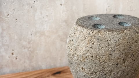 Гранитный стакан природной формы Piedra M334 из серого камня Gris_2