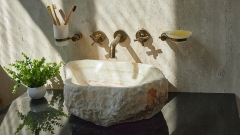 Каменная раковина природной формы Hector S1L из белого камня White Honey_2