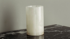 Каменный стакан круглой формы Barrel из белого камня White Onyx_1